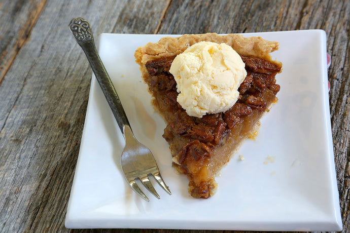 What are the 2 most popular pies for Thanksgiving?